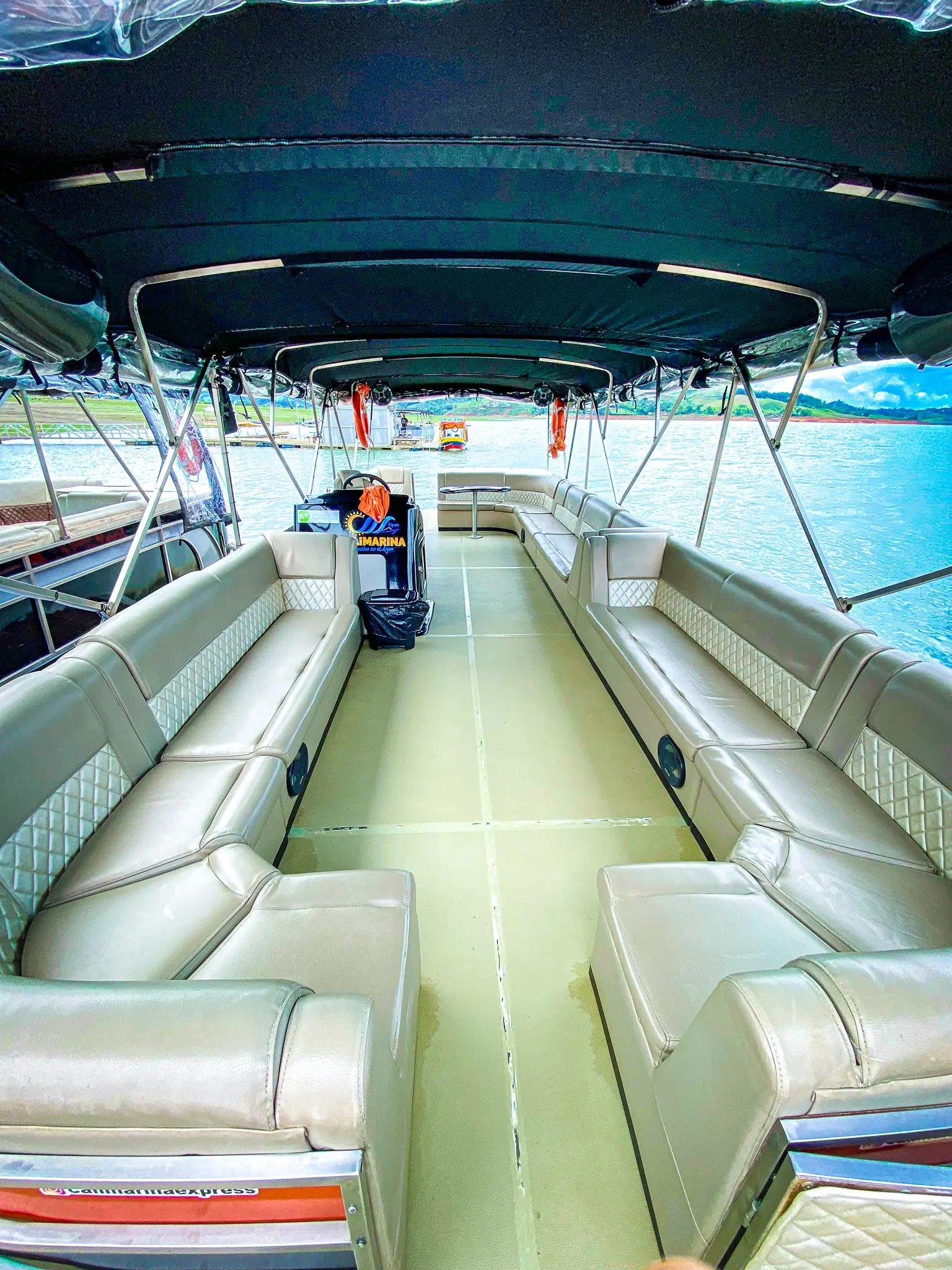 Paseo En Pontón En El Lago Calima 5 paseo en ponton 1 5