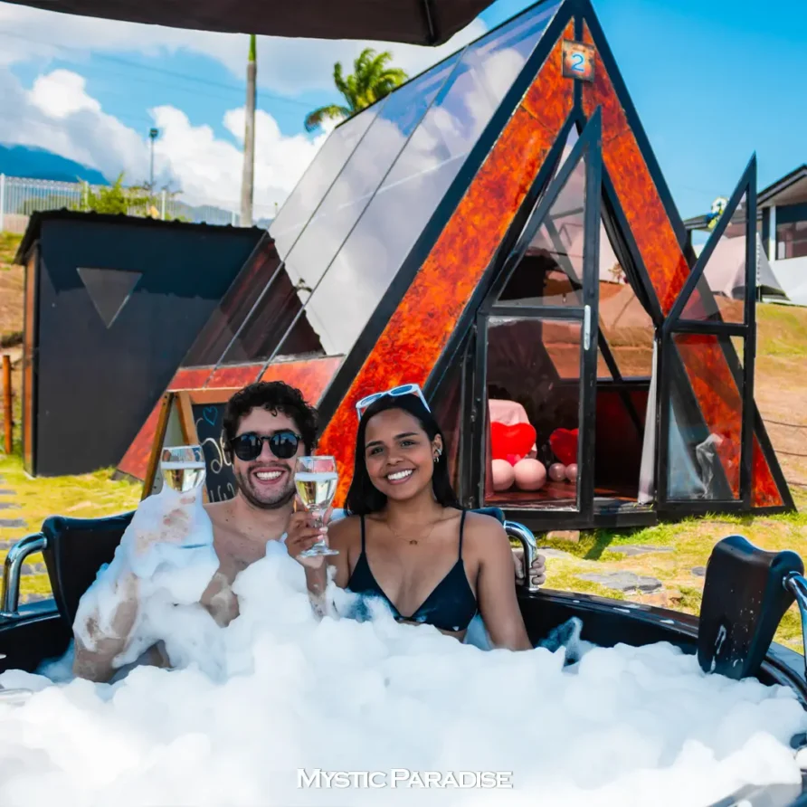 Glamping Mystic paradise lago calima jacuzzi