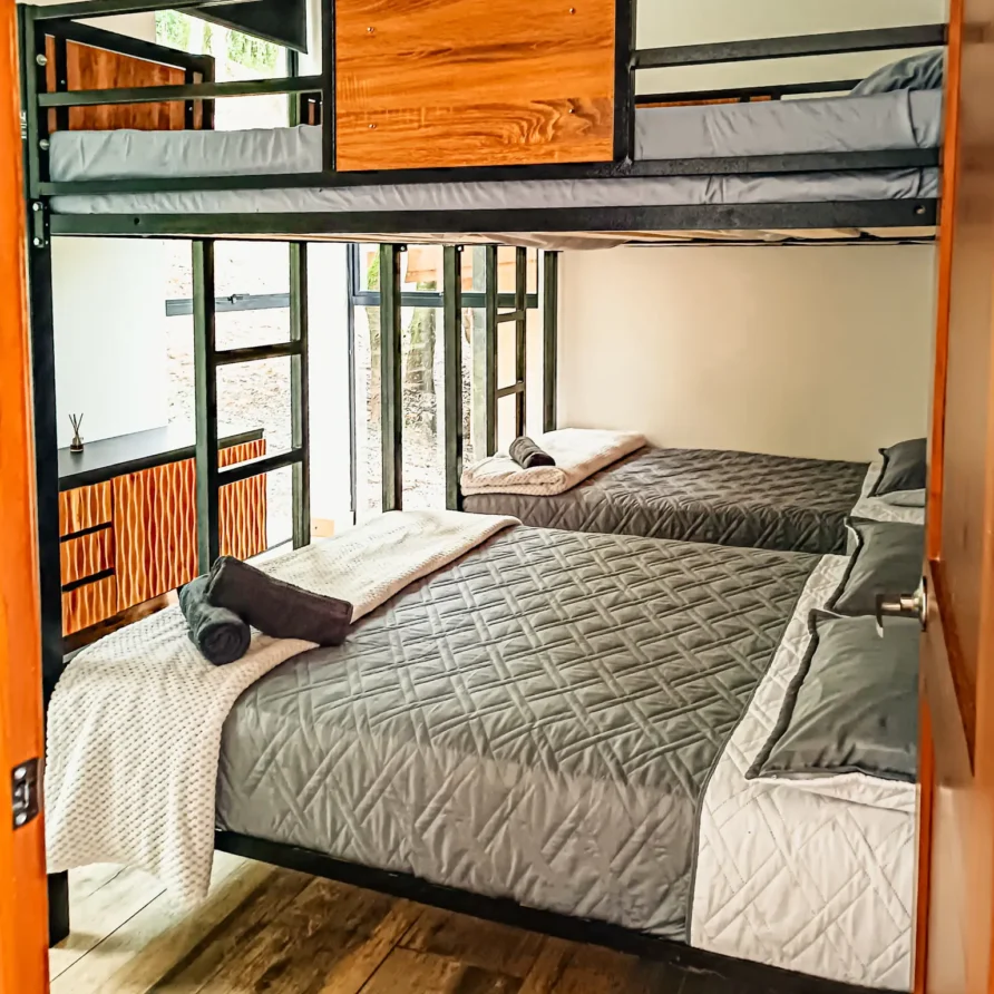 Apartamento de Lujo en el Bosque con Vista al Lago Calima