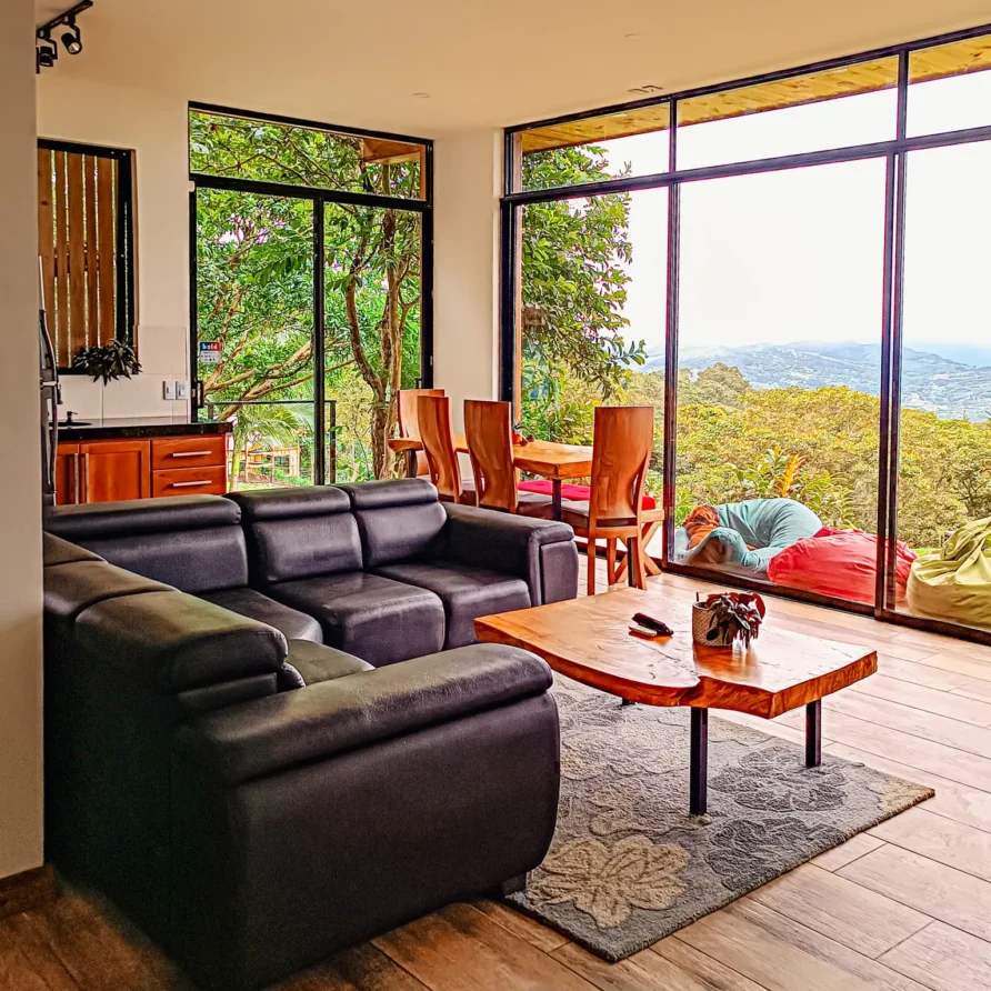 Apartamento de Lujo en el Bosque con Vista al Lago Calima