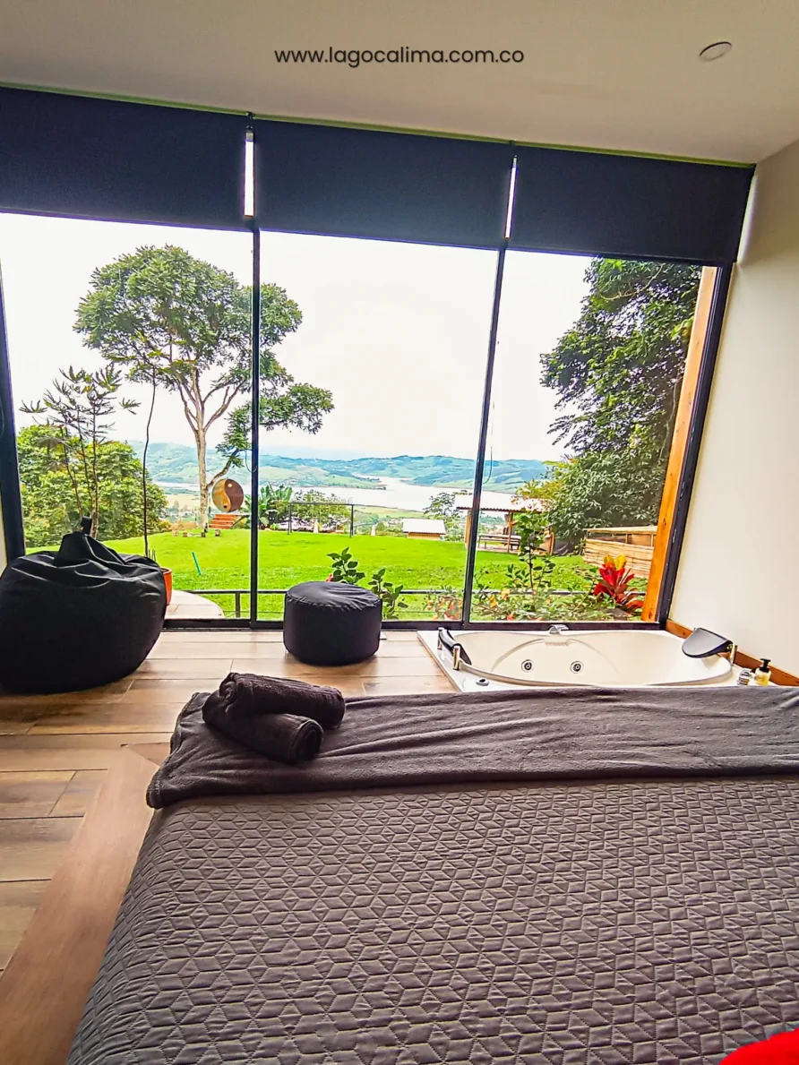 Apartamento de Lujo Lago Calima: Vistas al Lago, Bosque y Privacidad Total (10 Huéspedes) 1er Piso Fenix